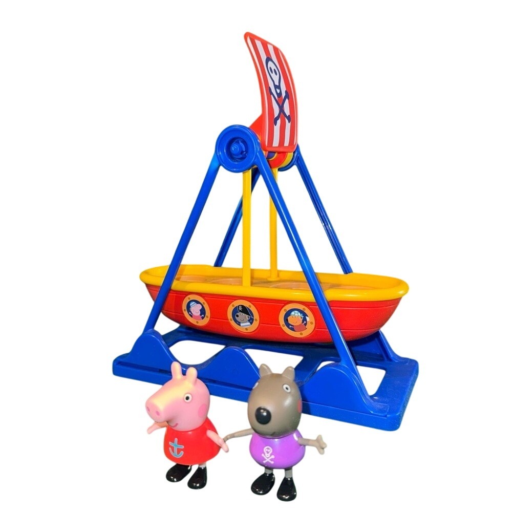 Hasbro‎ Peppa Pig Pirate Ride Playset Swinging Boat with Peppa and Danny Figures